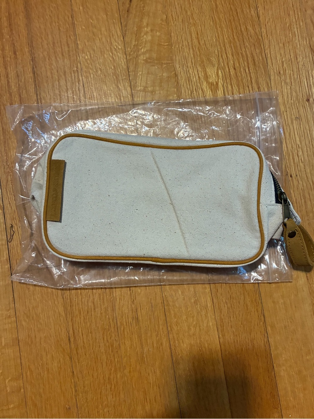 Creatures of Comfort Beauty.com Sample Bag Canvas Cosmetic Case Beige